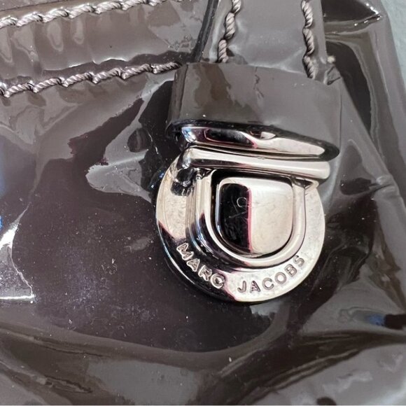 Marc Jacobs Khaki Patent Leather Purse Hobo Bag - Picture 9 of 16